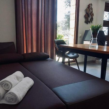 Moxy Paxos Apartments ไกออส ภายนอก รูปภาพ