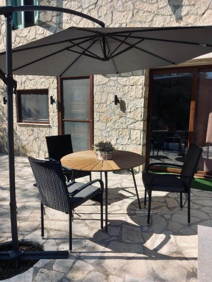Moxy Paxos Apartments ไกออส ภายนอก รูปภาพ