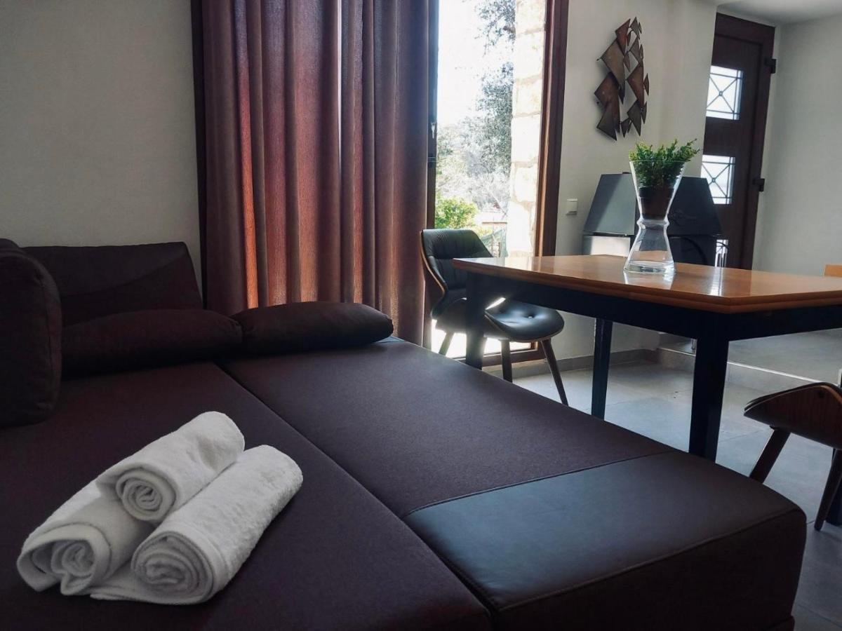 Moxy Paxos Apartments ไกออส ภายนอก รูปภาพ