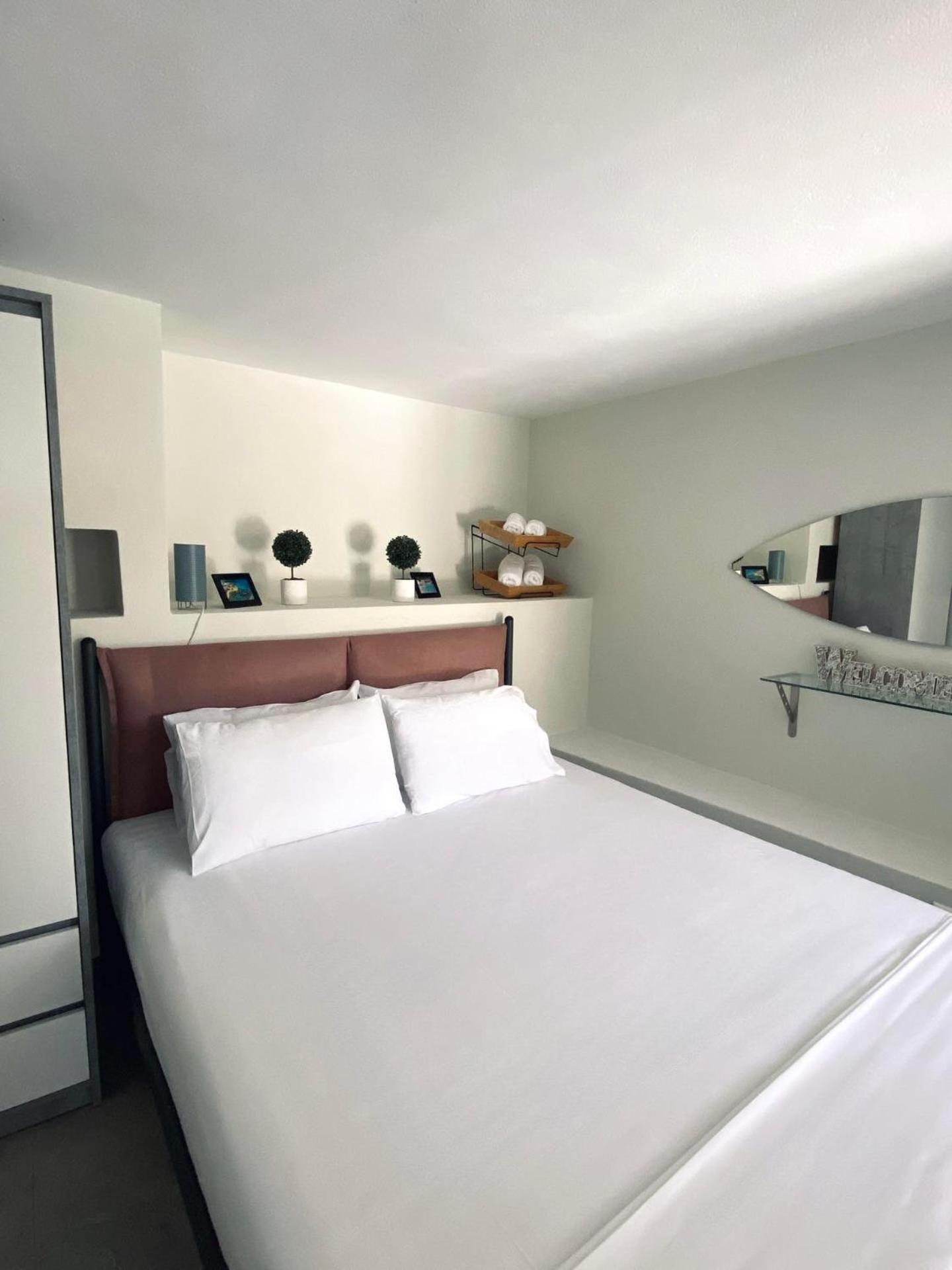 Moxy Paxos Apartments ไกออส ภายนอก รูปภาพ