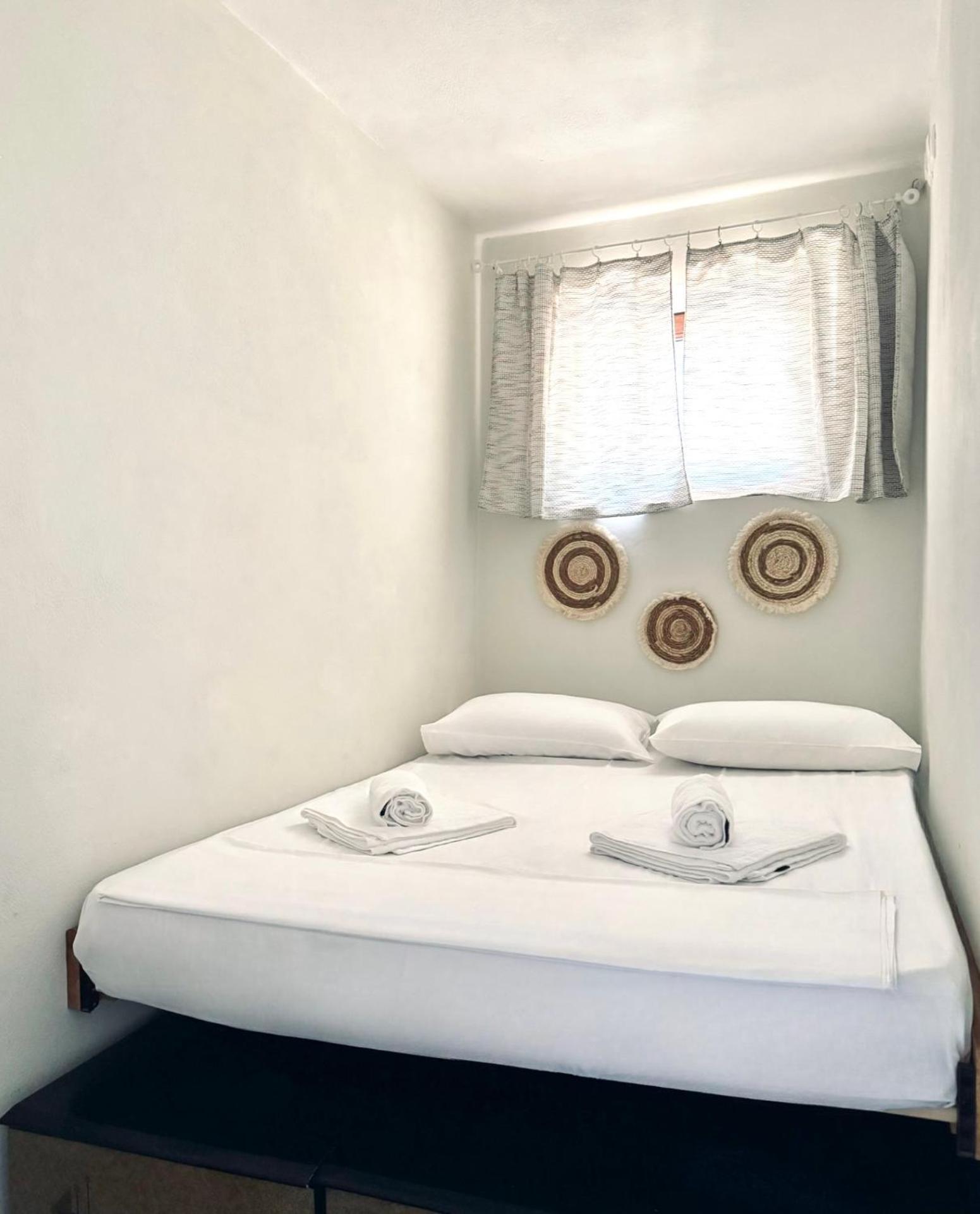 Moxy Paxos Apartments ไกออส ภายนอก รูปภาพ